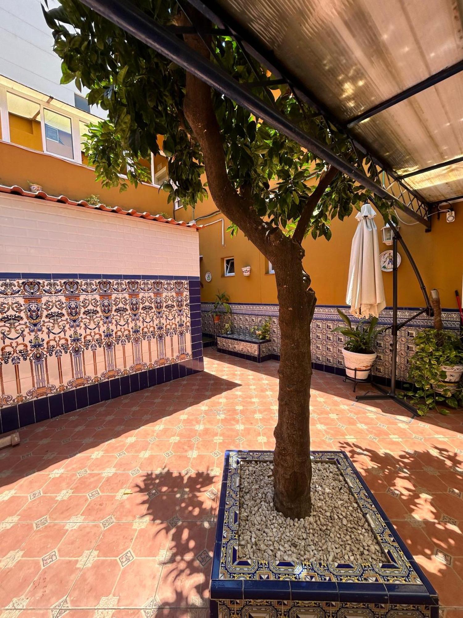 Hostal Avenida Andalucia - Solo Adultos Seville Exterior photo