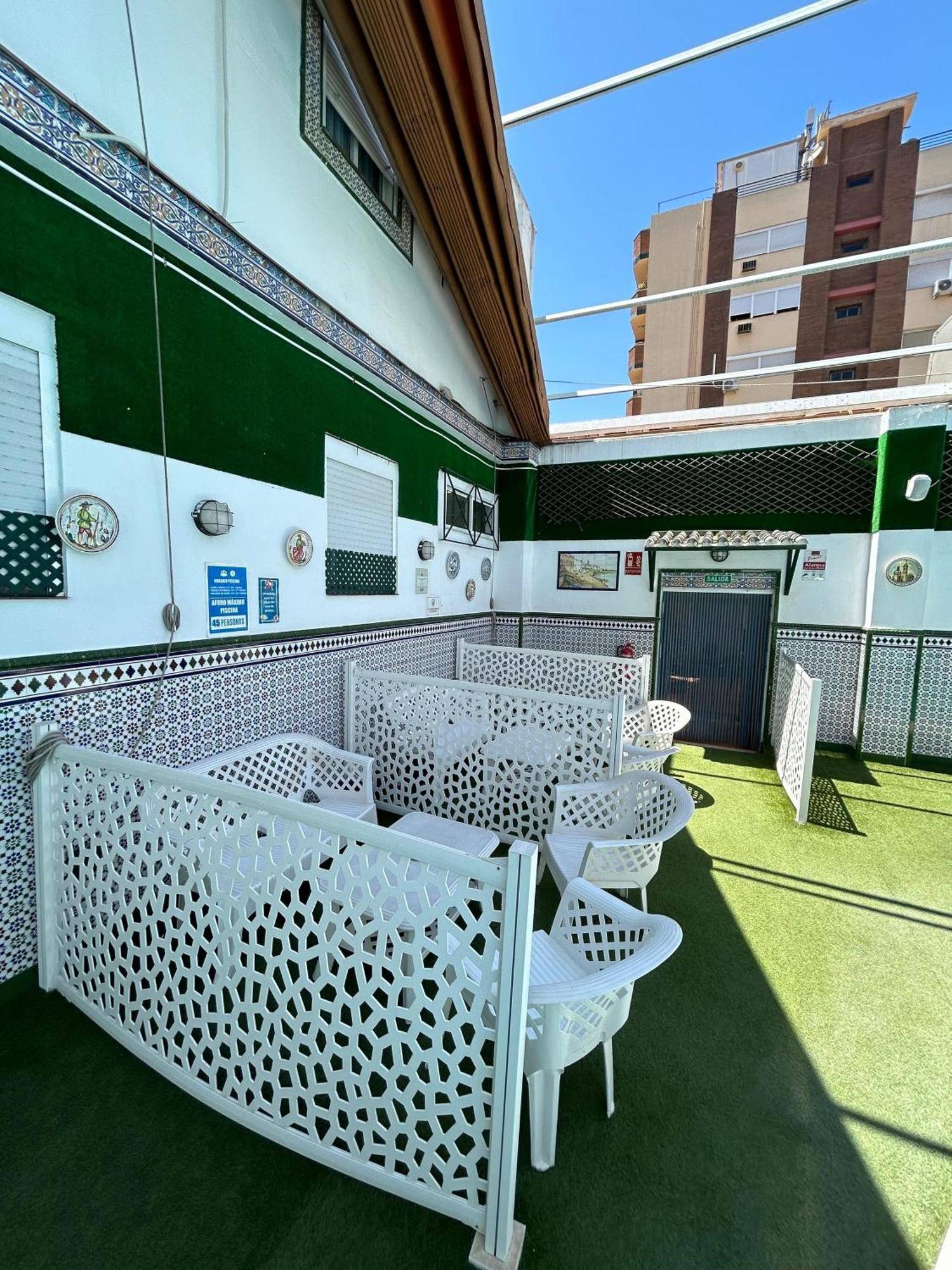 Hostal Avenida Andalucia - Solo Adultos Seville Exterior photo