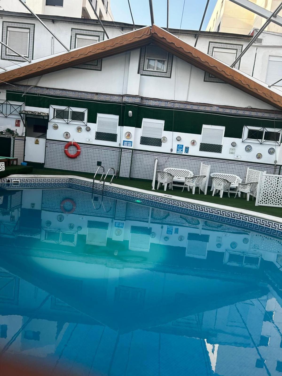 Hostal Avenida Andalucia - Solo Adultos Seville Exterior photo