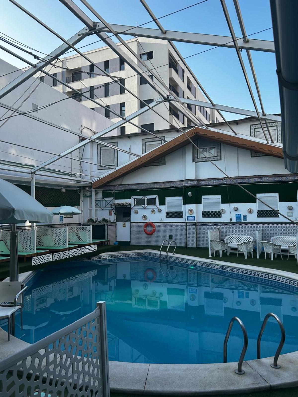Hostal Avenida Andalucia - Solo Adultos Seville Exterior photo