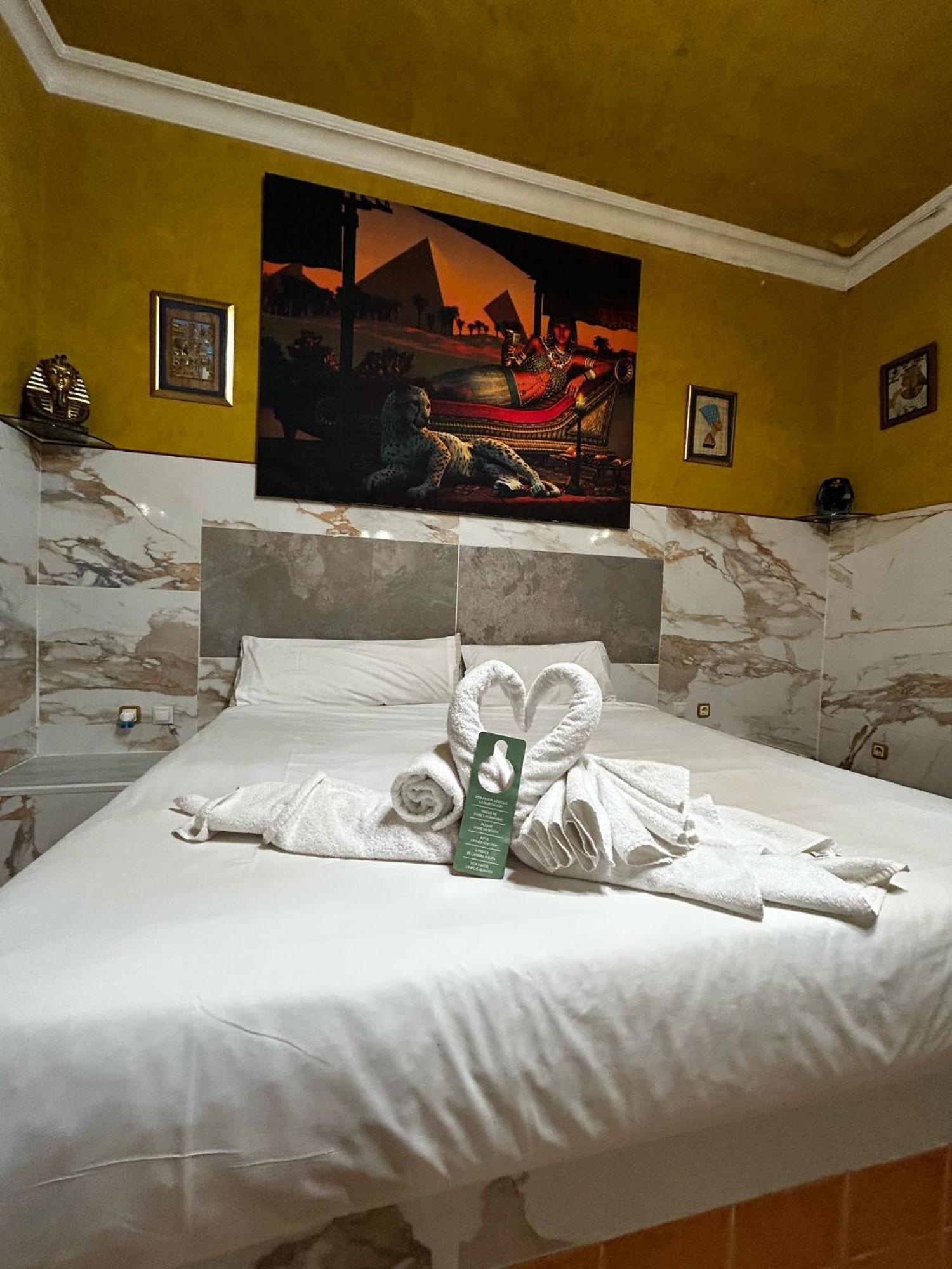 Hostal Avenida Andalucia - Solo Adultos Seville Exterior photo